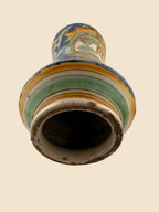 Mündung und Innenansicht des italienischen Maiolica-Albarello aus dem 16. Jahrhundert