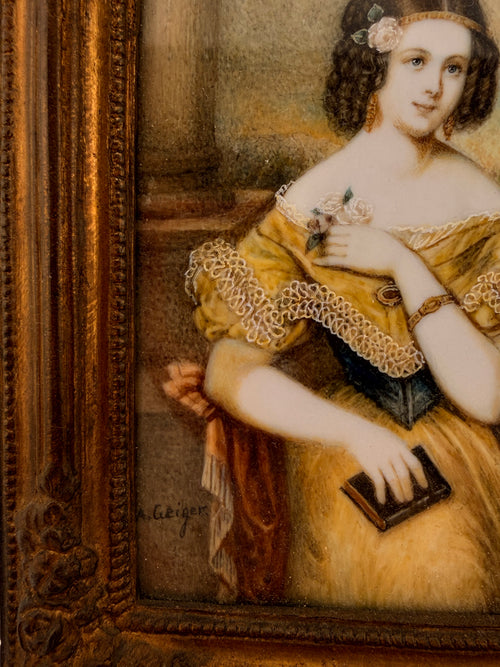 Detail der Signatur links unten auf einer antiken Biedermeier-Porzellanminiatur